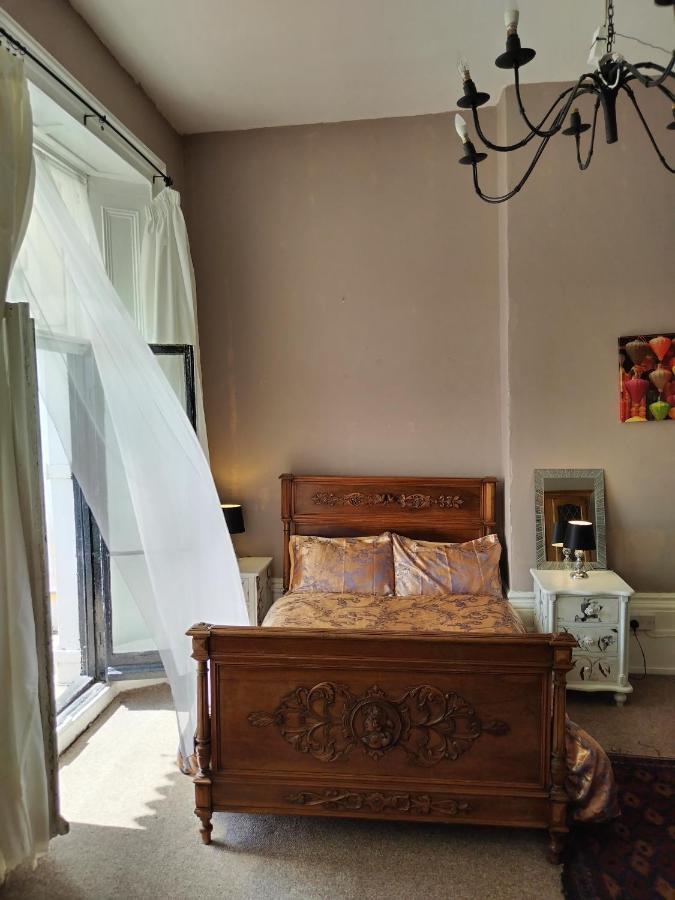 Sea View Studio Flat With Balcony, Parking Apartman Dover Kültér fotó
