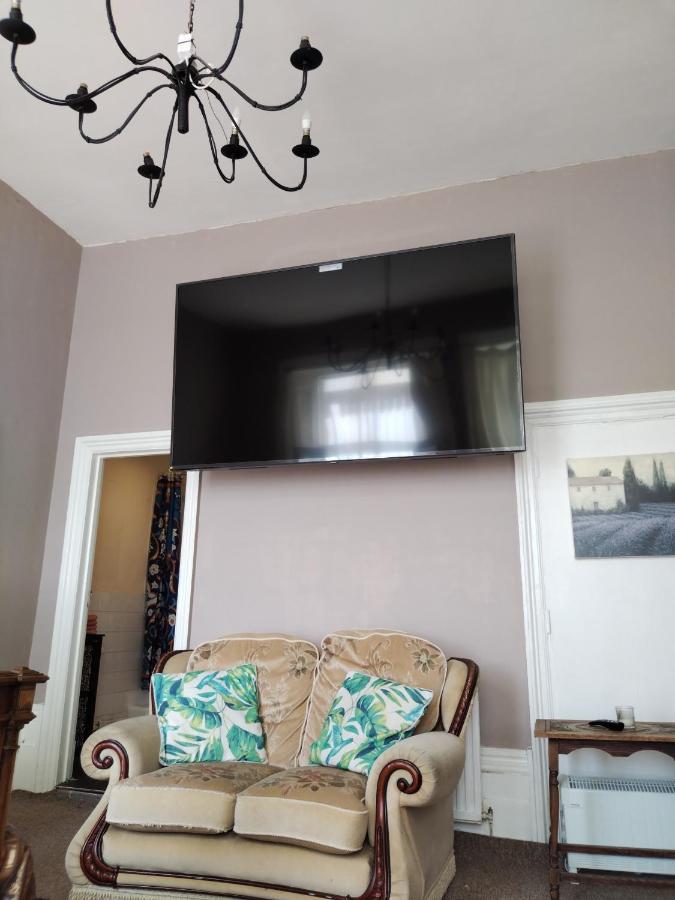 Sea View Studio Flat With Balcony, Parking Apartman Dover Kültér fotó